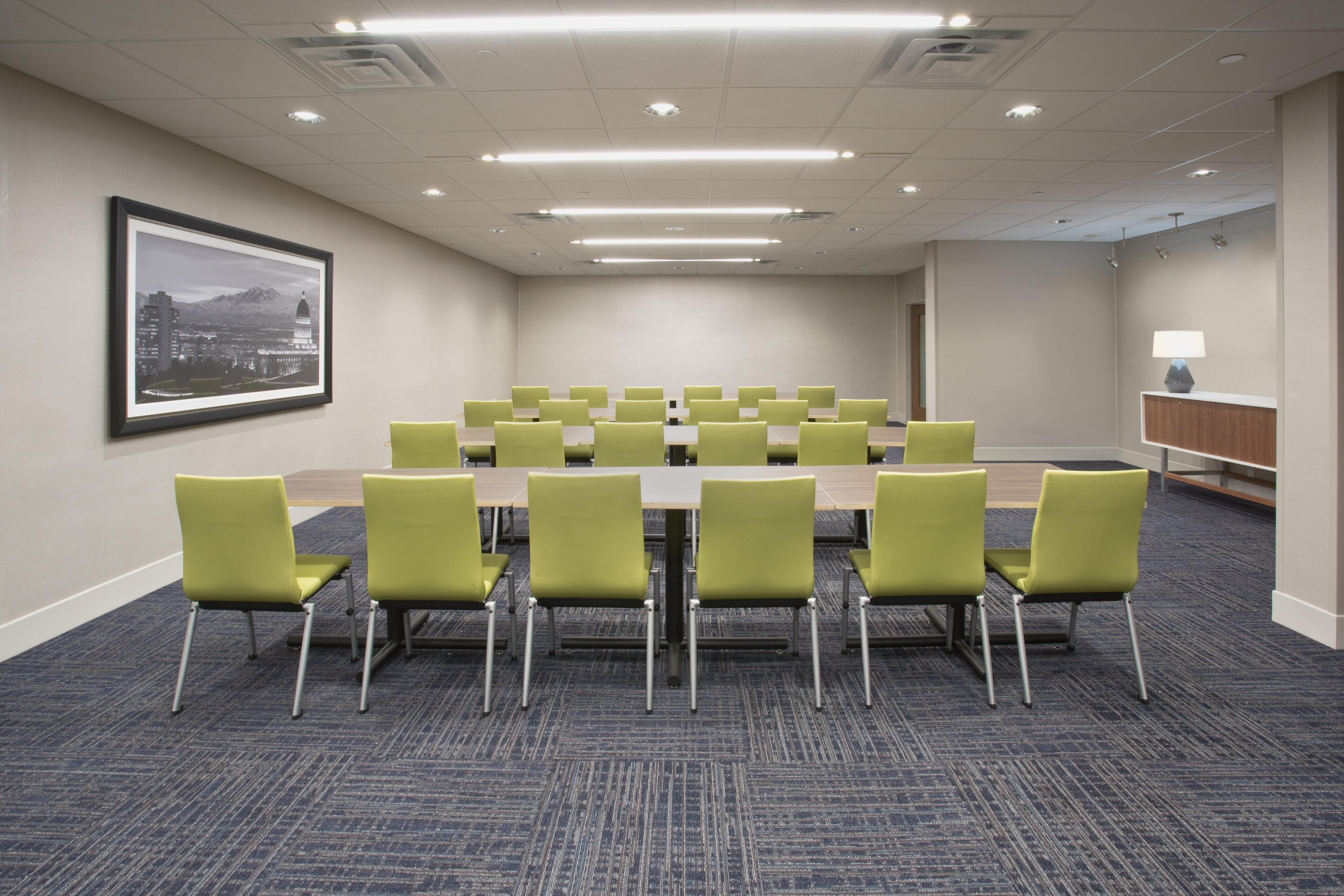 Hotel Express & Chicago North Shore - By Ihg