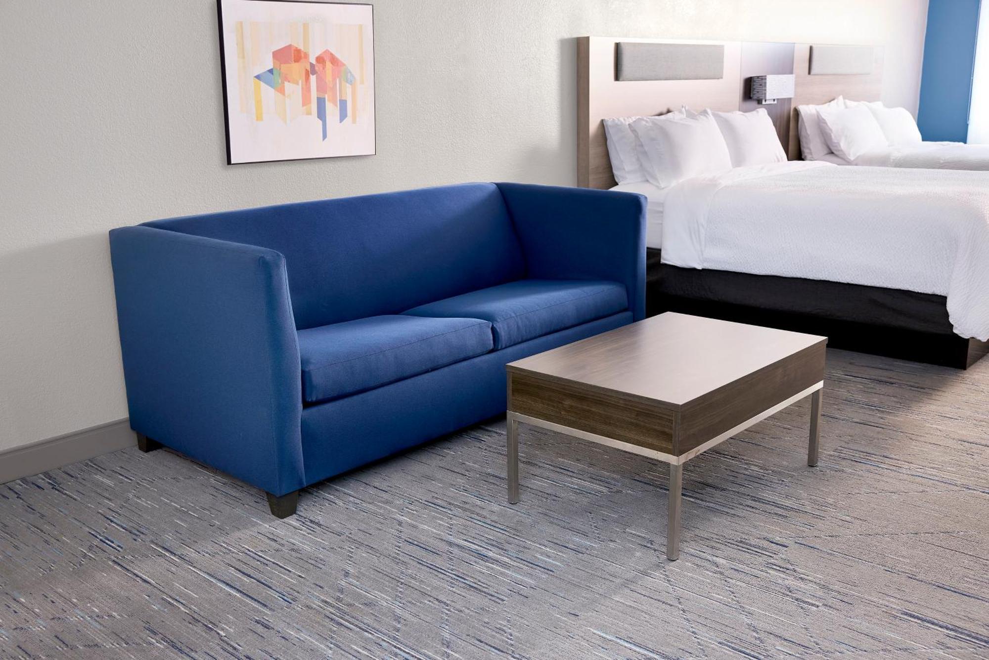 Express & Chicago North Shore - By Ihg