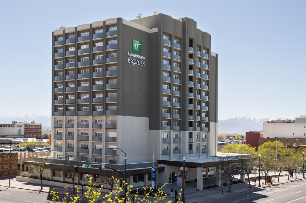 Hotel Express & Chicago North Shore - By Ihg