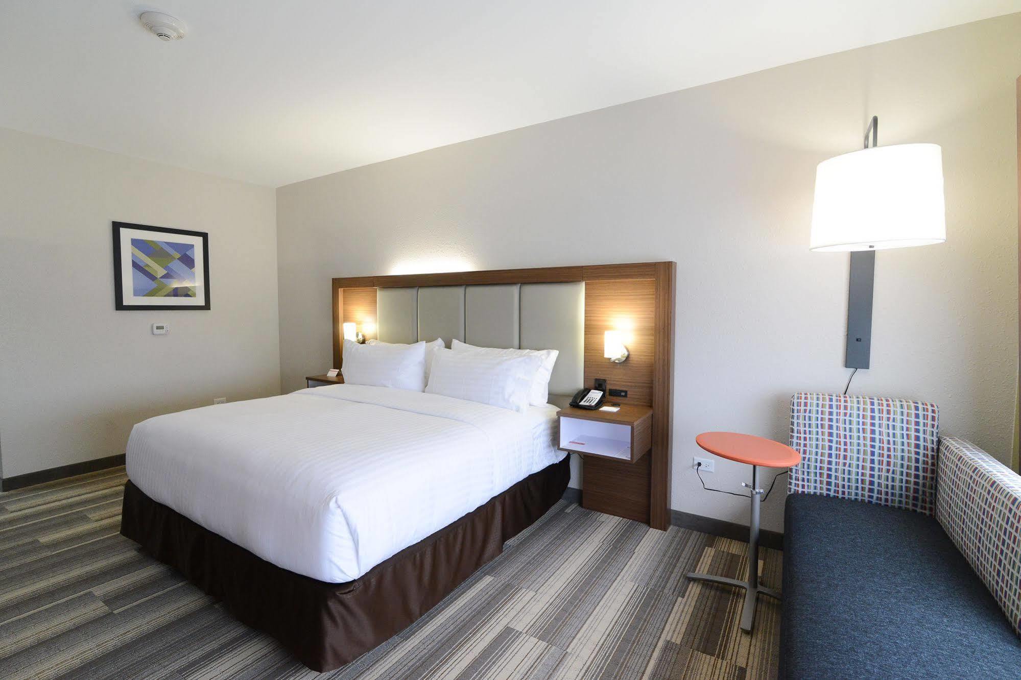 Hotel Express & Chicago North Shore - By Ihg Niles