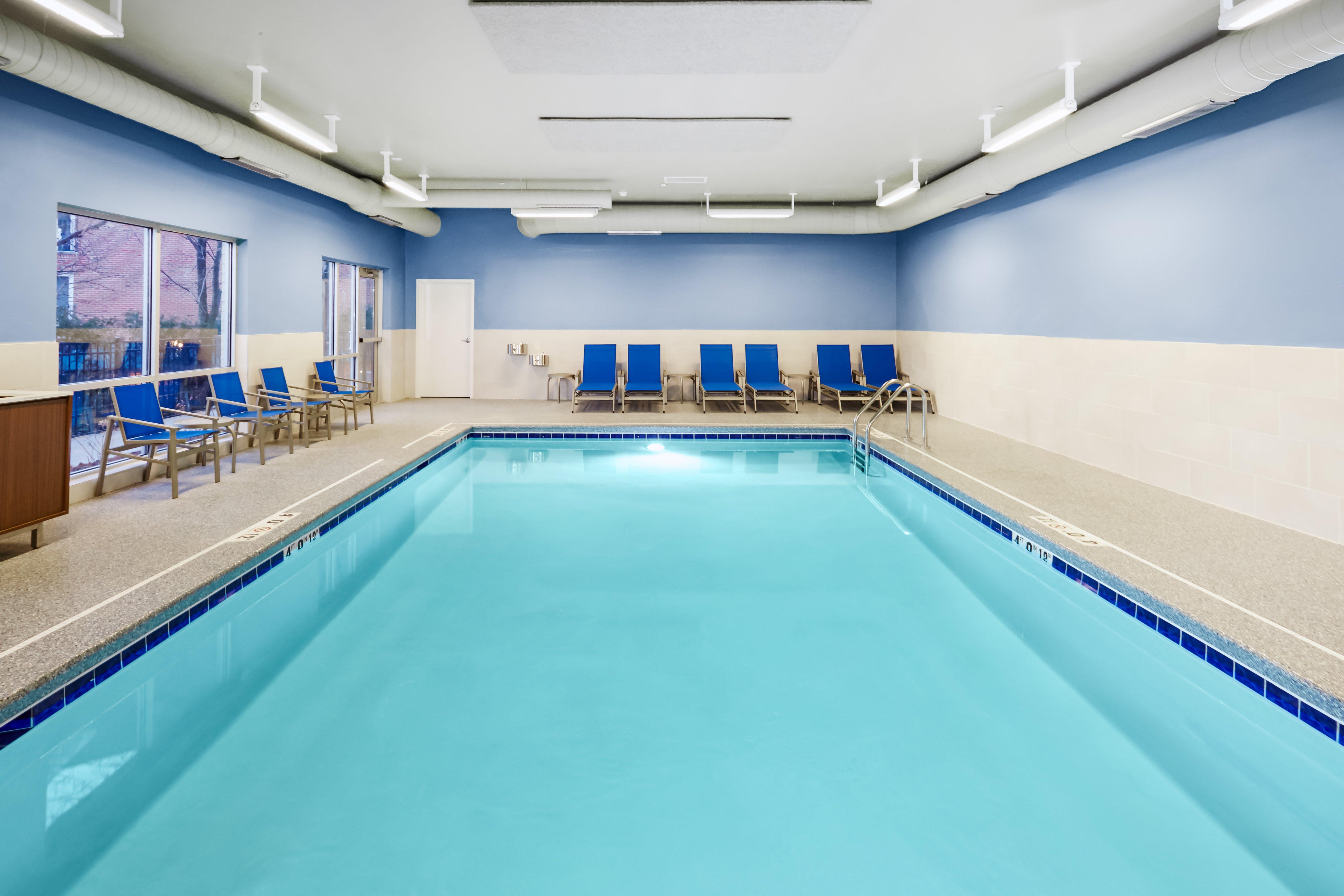 Holiday Express & Chicago North Shore - By Ihg 3*